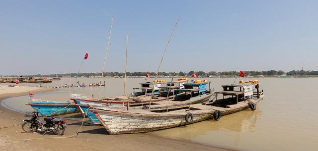 057 Monywa, Chindwin rivier.jpg